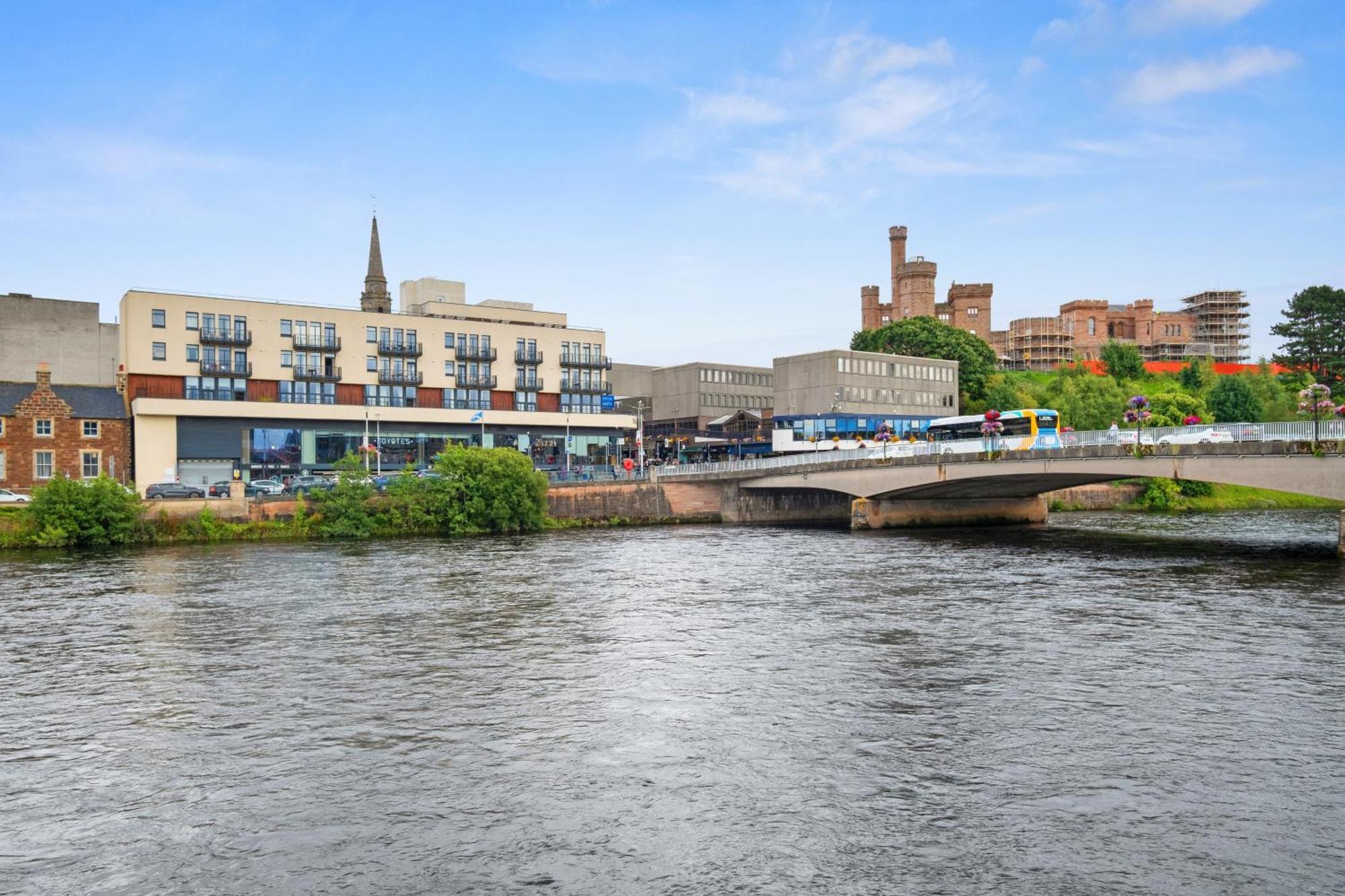 By The Bridge By Toppo Inverness Extérieur photo